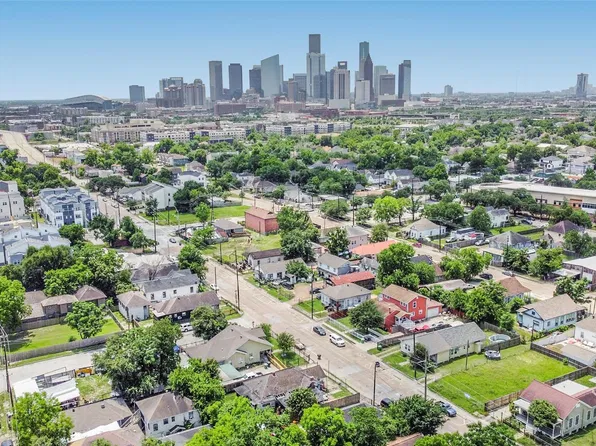 2020 Elysian St, Houston, TX 77026