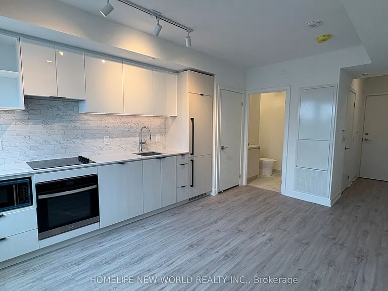 252 Church St #1602 — Photo 8