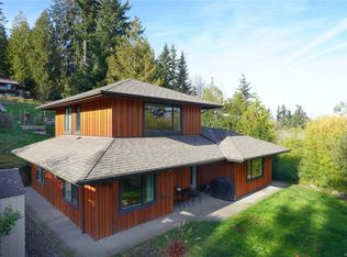 182 Grantville St, Saltspring Island, BC V8K 1P1