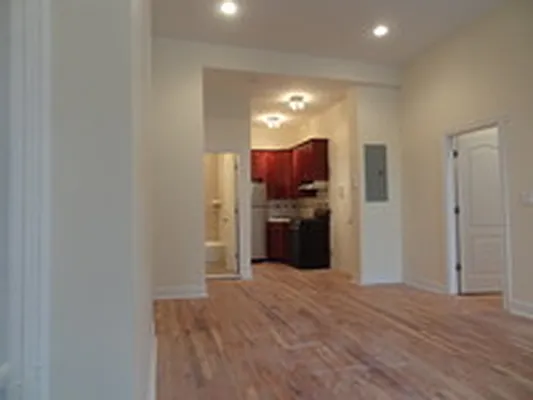 Rented by Strivers Management Group Corp (Brokerage) | media 18