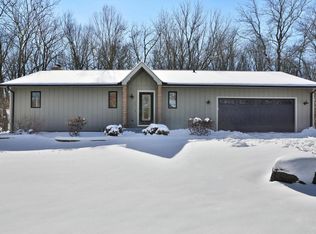 8140 Lewis Center Rd, Westerville, OH 43082