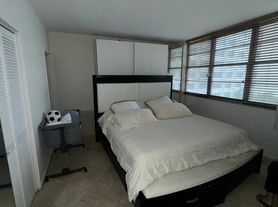 825 Brickell Bay Dr