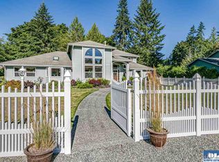 220 Mount Pleasant Estates Rd, Port Angeles, WA 98362