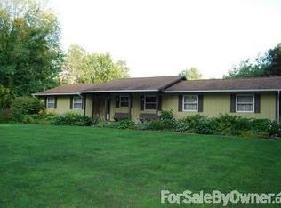 10275 W Allen Rd, Fowlerville, MI 48836