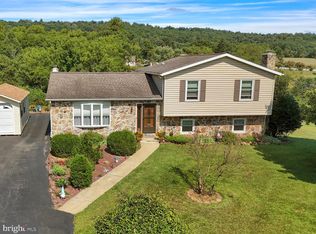 797 Furnace Rd, Morgantown, PA 19543