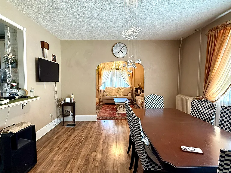 149 Gouge St — Photo 4