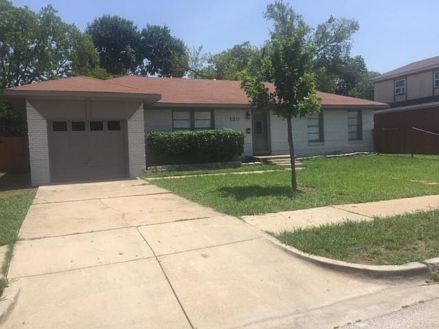 1st image of 1211 Bellaire Dr