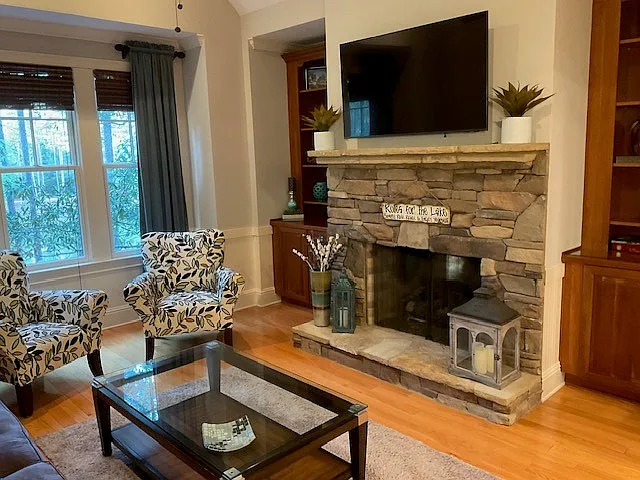 1251 Regency Dr — Photo 4
