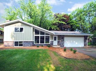 1680 Hilo Ave N, Oakdale, MN 55128