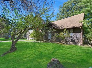 214 Anderson Ave, Closter, NJ 07624