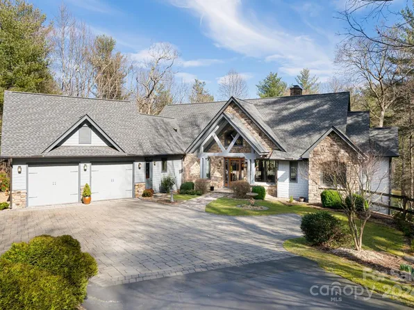 316 Silent Rise Ln, Flat Rock, NC 28731