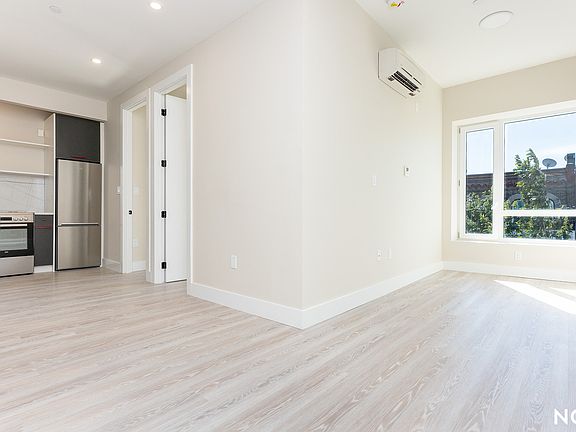 5th image of 379 Knickerbocker Ave #3F