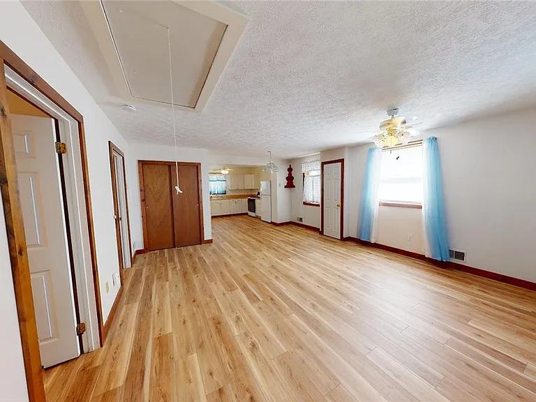 357 Lowden Point Rd — Photo 3