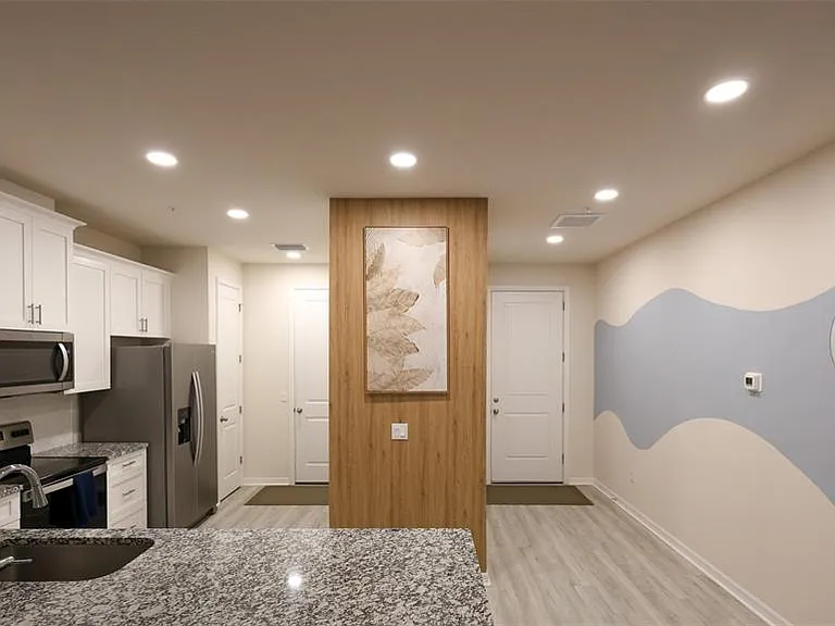 2992 Mearshire Dr — Photo 3