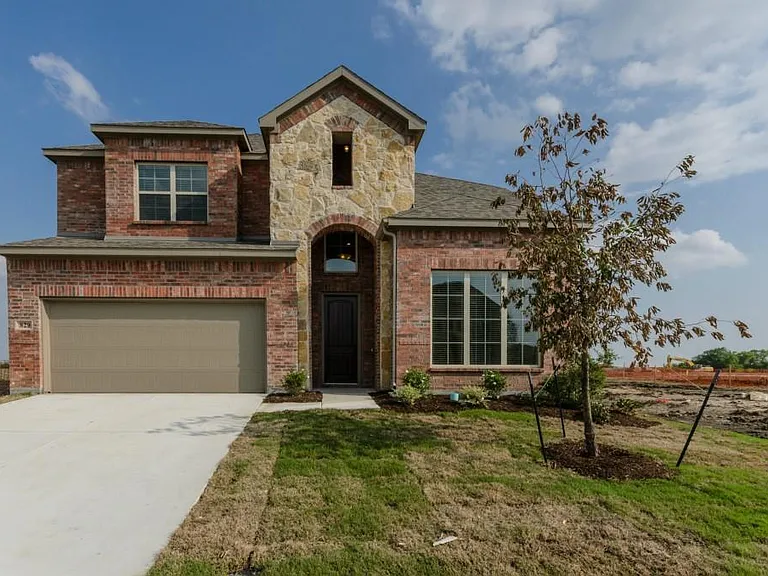 829 Mist Flower Dr — Photo 2