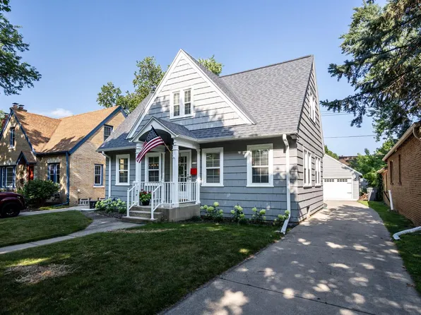 5130 North Elkhart AVENUE, Whitefish Bay, WI 53217