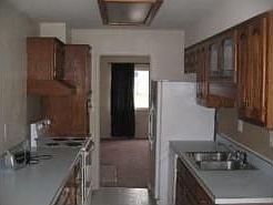 3rd image of 6662 Oak Hill Dr