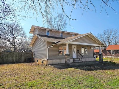 430 E 2nd Ave, Garnett, KS, 66032