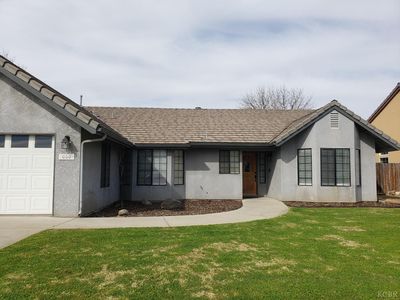 656 E Spring Ln, Lemoore, CA, 93245