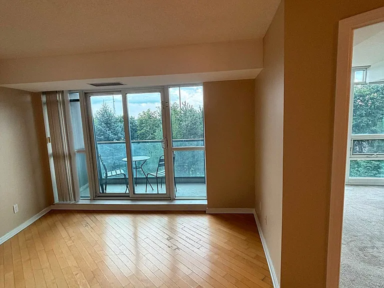 30 Harrison Garden Blvd #503 — Photo 3