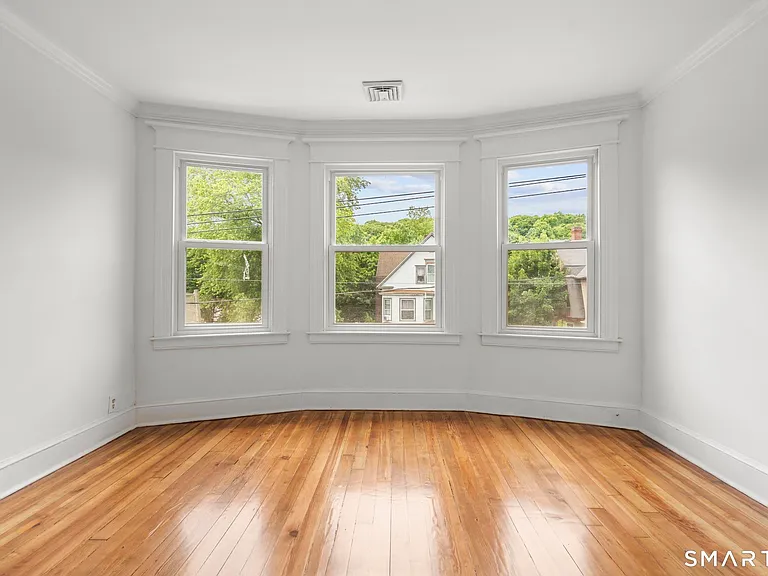 132 Bunker Hill Ave #3 — Photo 5