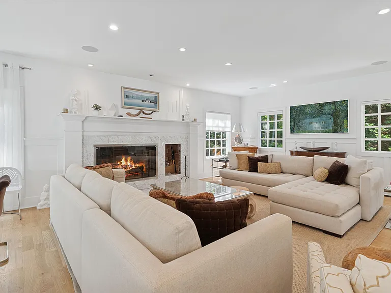 9 Lauras Ln — Photo 8