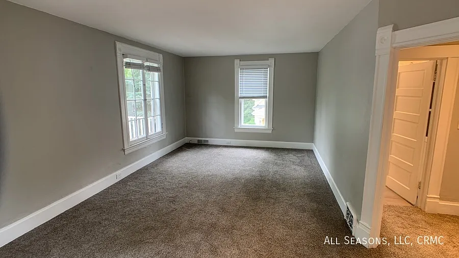 114 East Espanola Street — Photo 2