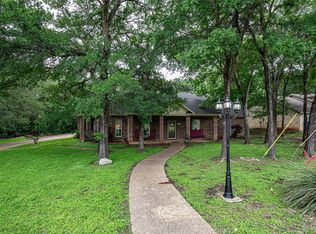 6400 Avon Dr, Waco, TX 76708
