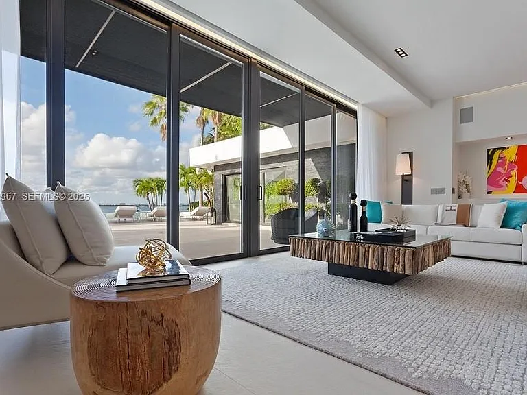 7972 Biscayne Point Cir — Photo 2
