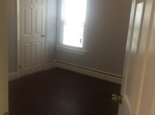 20 Lakeview Ave #1ST, Pawtucket, RI 02860