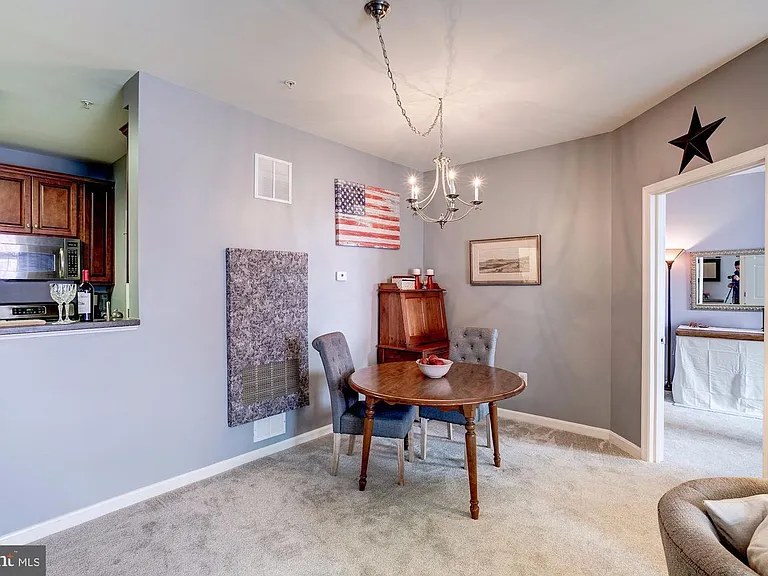 21228 McFadden Sq #211 — Photo 15