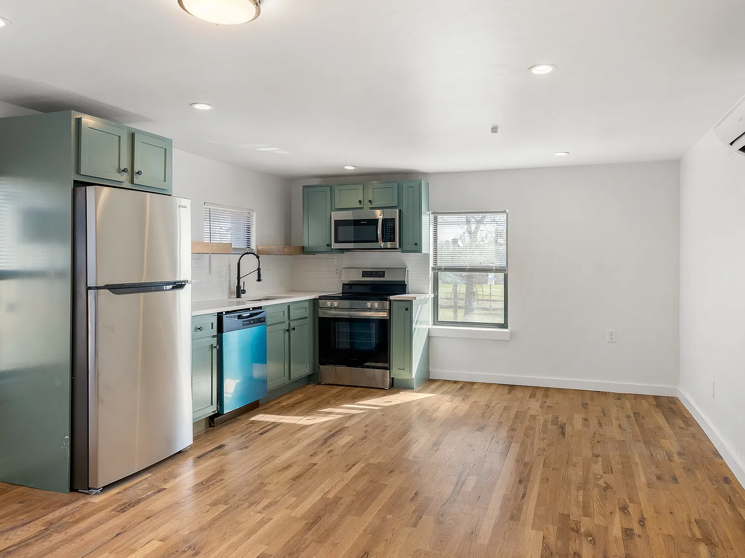 1 bed, 575 sqft, $1,250 — Photo 3