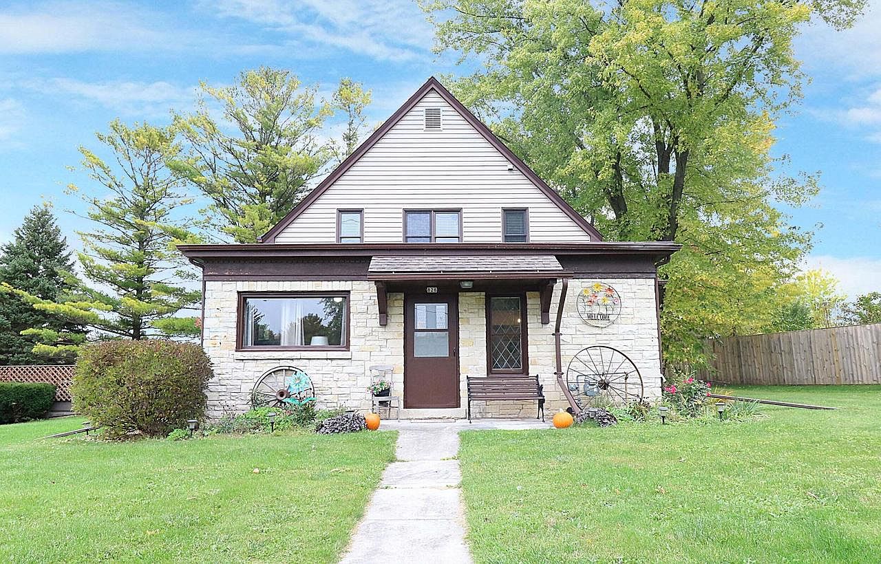 828 Wisconsin STREET, Adell, WI 53001 Zillow