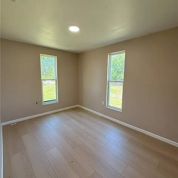 402 Havens St — Photo 4