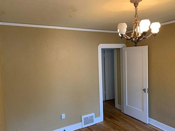 2nd image of 1018 E Vassar Ave