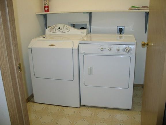 IMG_1559 15 laundry