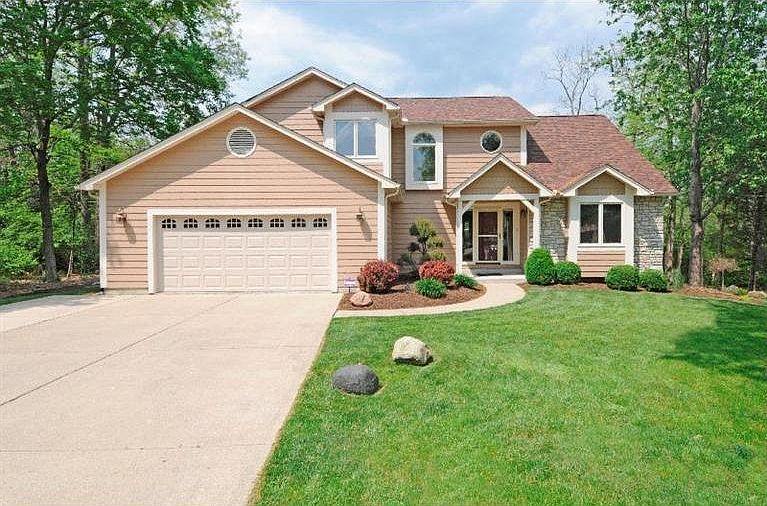 1st image of 825 Wildwood Ct