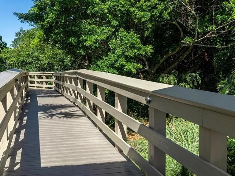 5501 Heron Point Dr #401 — Photo 28