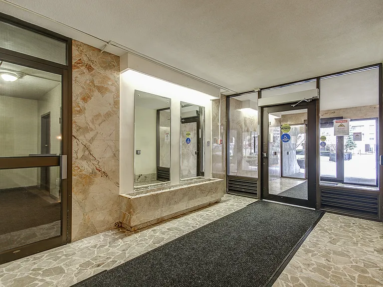 370 Ridelle Ave — Photo 23