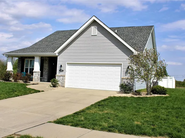 2685 London Ln, Belleville, IL 62221