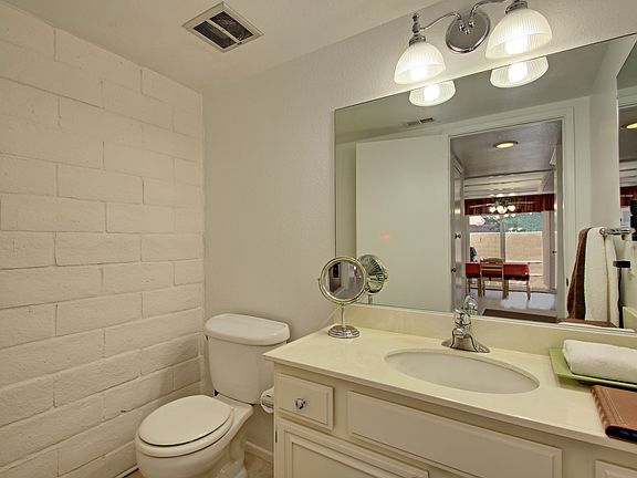 1St level powder room 