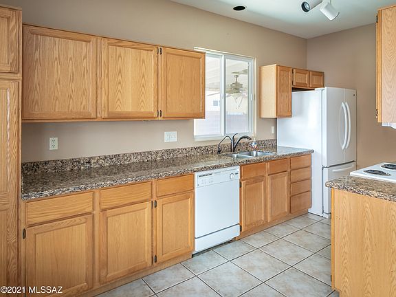 3rd image of 2650 W Camino Ebano