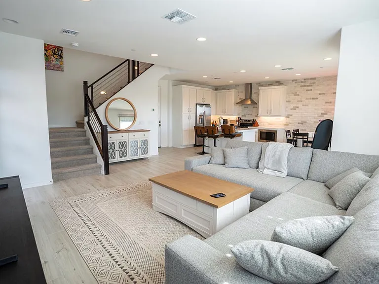 3529 E Rollins St — Photo 19
