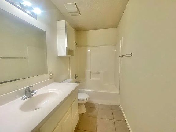 4th image of 6319 7th St Unit 2