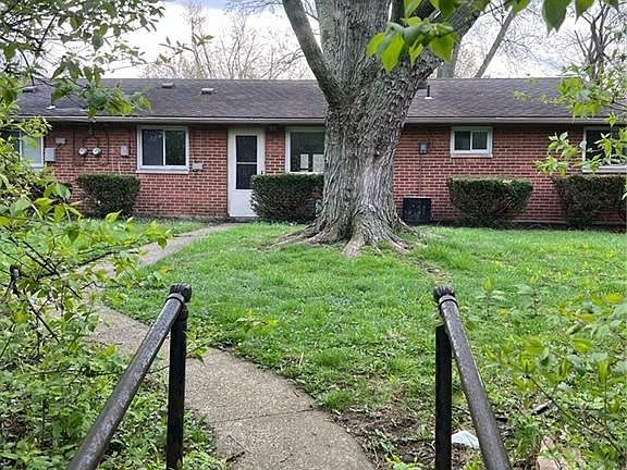 2nd image of 4009 Royal Oak Dr