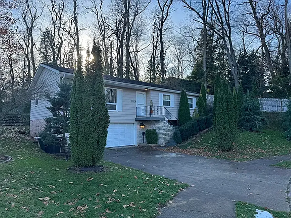 Building Photo - 1824 Peachtree Ln