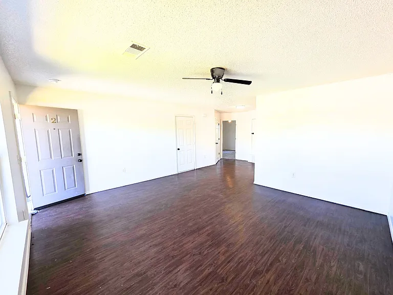 3501 SW Victoria Pl #2 — Photo 6