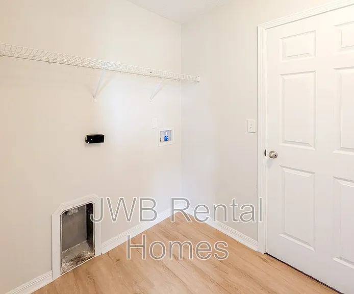 4646 Lenox Ave — Photo 10