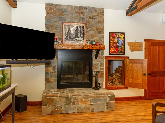 4th image of 1695 Wild Bill Rd