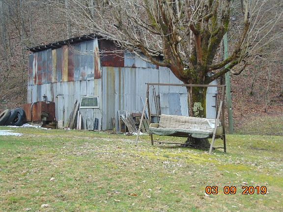 5th image of 8107 State Road Frk